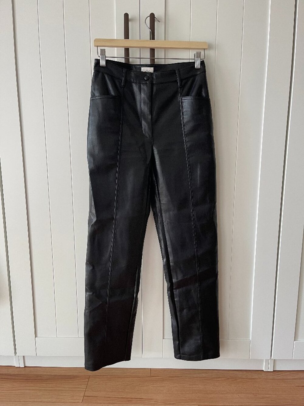 Aritzia Wilfred Rebel Pant